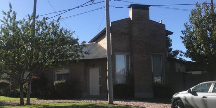 Casa moderna en Venta FOURNIER 3100- Bº ALTOS DEL PINAR
