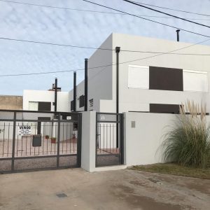 Duplex en Venta en MONTE HERMOSO a dos cuadras del mar