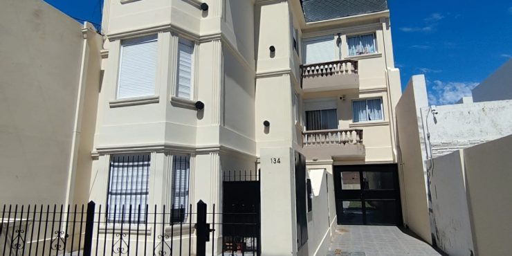 Witcomb 134 – Departamento de 2 dormitorios