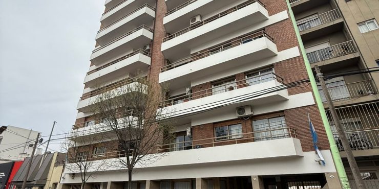 🏢 Departamento en venta – Casanova 332