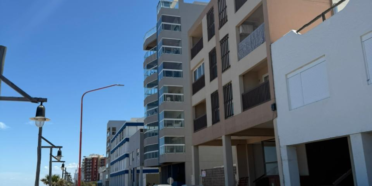 🏢 Departamento en venta – Costanera 68