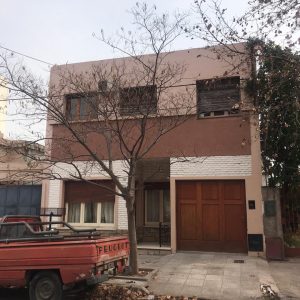 Casa en Venta de dos plantas SANTIAGO DEL ESTERO 330