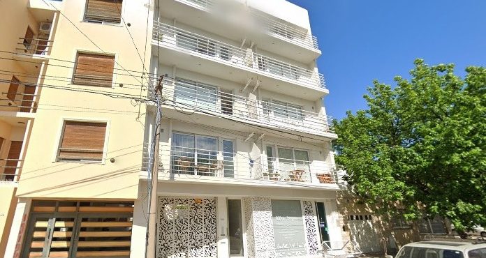 Mitre 784-COCHERAS A LA VENTA