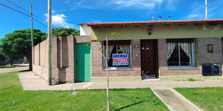 🏡 Casa en esquina – Suiza 810 (Barrio Centro de Inquilinos Bahiense)
