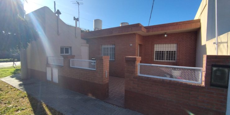 🏡 Casa en venta – Barrio Villa Rosas